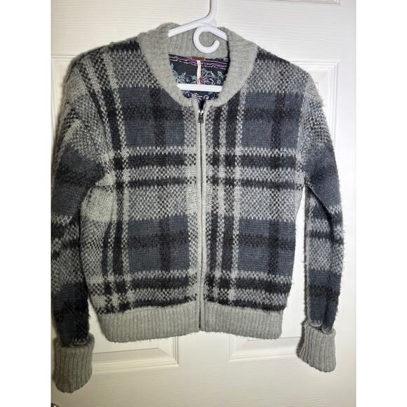 Free People gray checkered cardigan size Petite small - Picture 2 of 7